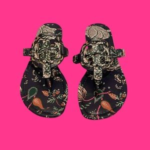 Tory Burch floral medallion sandals 🎀
